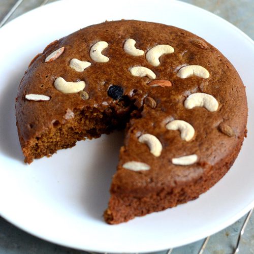 सूजी का केक बनाने का आसान तरीका | Suji ka Cake Recipe in Hindi | Cake  recipe without oven – हिंदी रेसिपी (2023 भारतीय व्यंजनों की आसान रेसिपी  फोटो के साथ स्टेप
